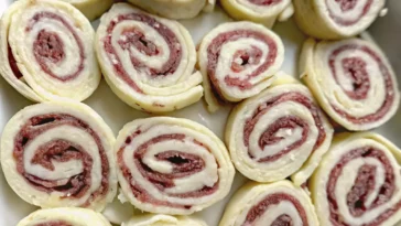 Roast beef horseradish pinwheels