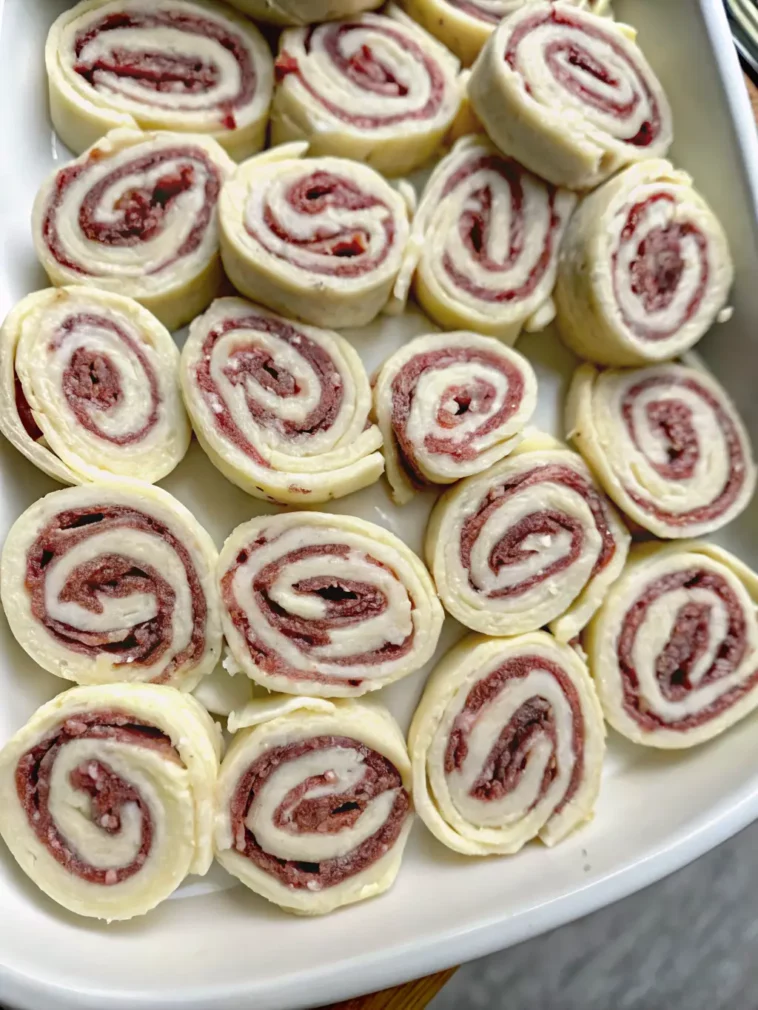 Roast beef horseradish pinwheels